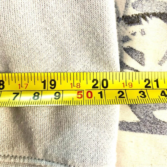 Van Off The Wall Long Sleeve Sweater Powder Blue with flowers women’s size L - Picture 9 of 9